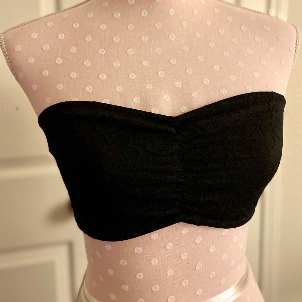 SOLD BLACK LACE STRAPLESS BRA